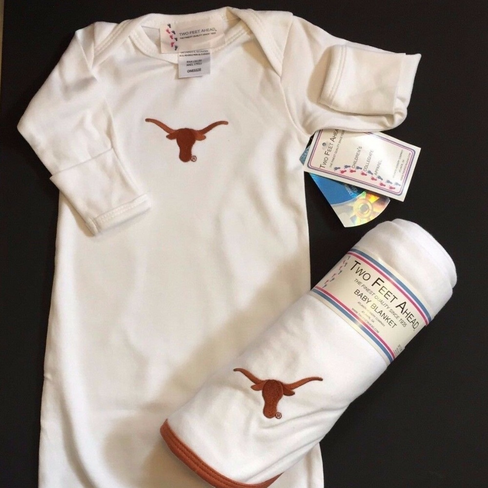 UT AUSTIN LAYETTE GOWN & BLANKET SET
